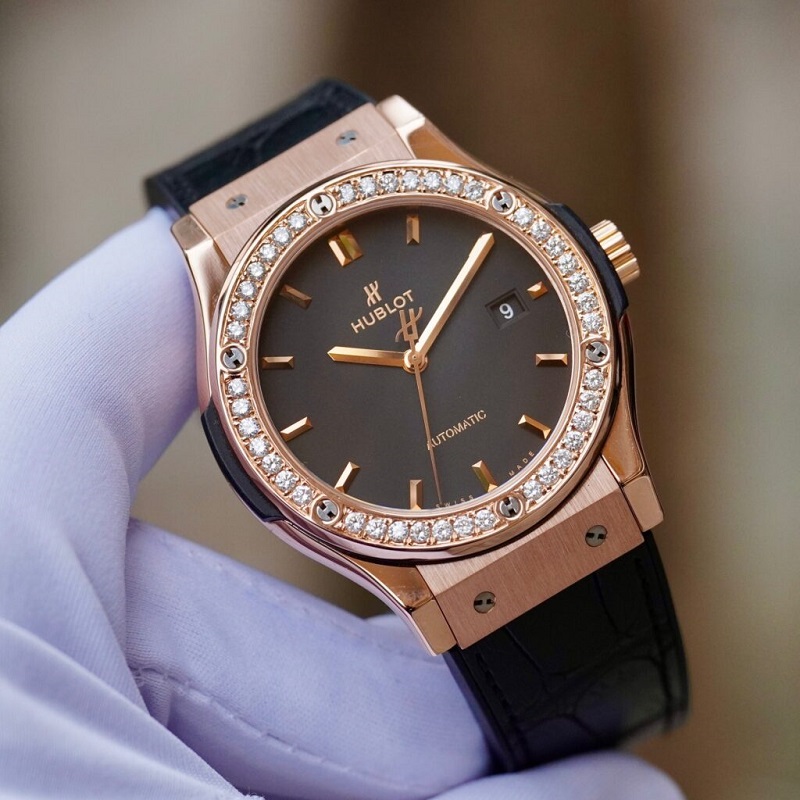 đồng hồ Hublot Classic Fusion King Gold Diamond Option 42mm cũ chính hãng