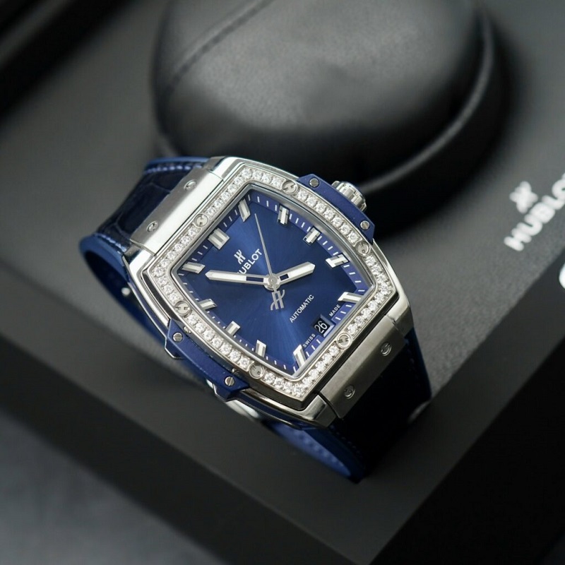 đồng hồ Hublot Spirit Of Big Bang Titanium Diamonds Blue 39mm cũ chính hãng