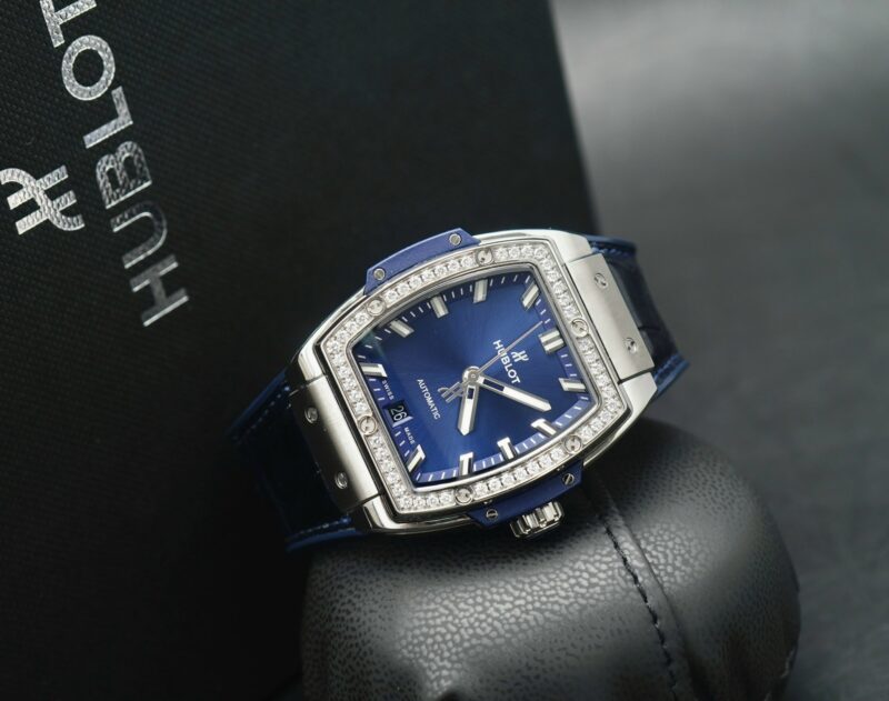 HUBLOT SPIRIT OF BIG BANG TITANIUM DIAMONDS BLUE 39MM