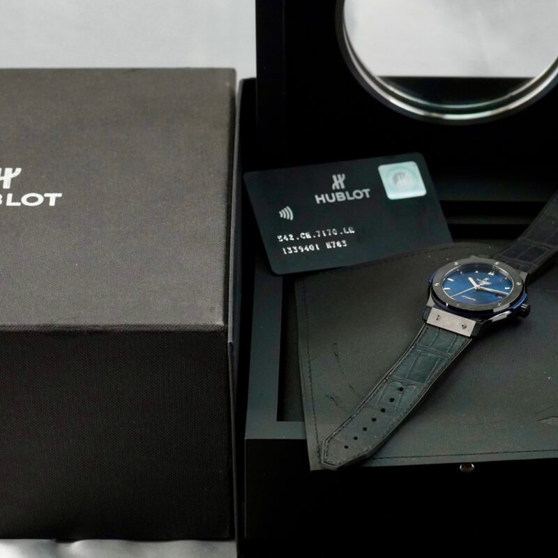 Đồng Hồ Hublot Classic Fusion Ceramic Blue 42mm 542.CM.7170.LR