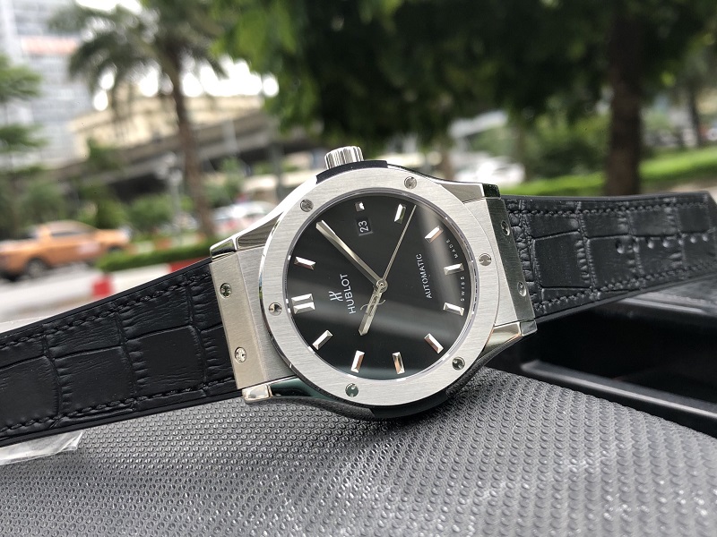 Đồng hồ Hublot có chống nước không?