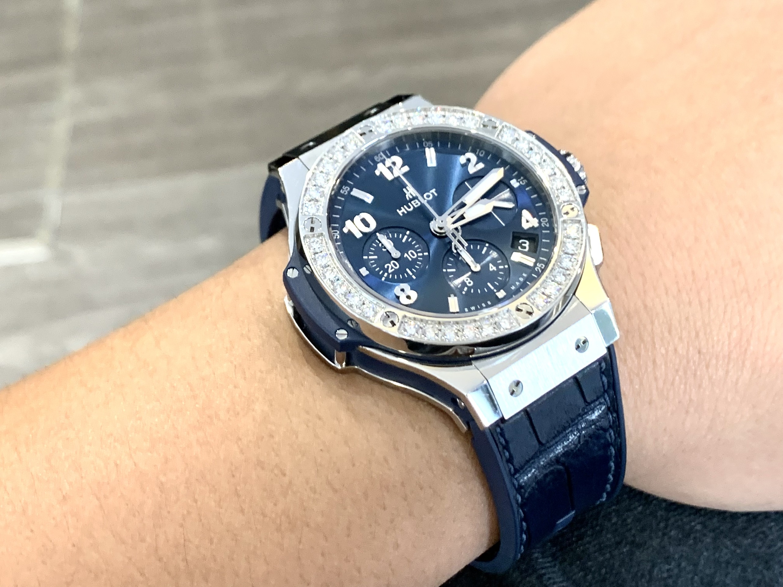 Đồng hồ hublot cũ có nên mua để sử dụng hay không?