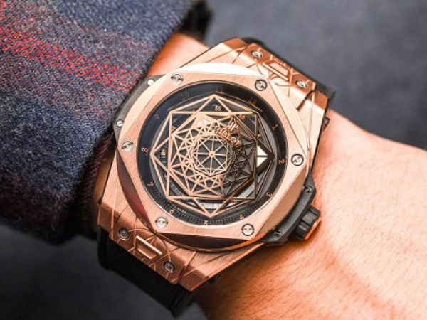 Đồng hồ Hublot của hãng nào