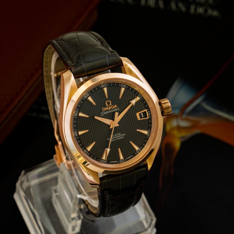 Đồng hồ Omega Seamaster Aqua Terra Chronometer vàng 18k 231.53.39.21.06.001 Cũ Chính Hãng