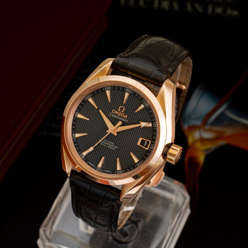 Đồng hồ Omega Seamaster Aqua Terra Chronometer vàng 18k 231.53.39.21.06.001 Cũ Chính Hãng