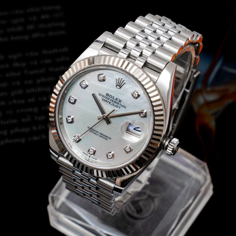 Đồng Hồ Rolex Datejust 126334 mặt khảm trai trắng cọc kim cương Cũ Chính Hãng