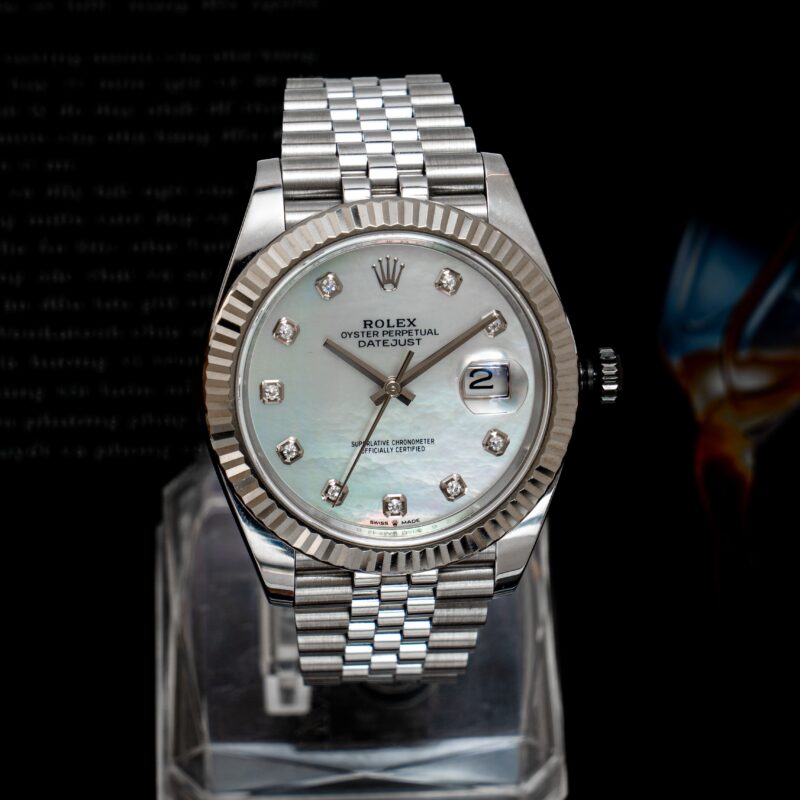 Đồng Hồ Rolex Datejust 126334 mặt khảm trai trắng cọc kim cương Cũ Chính Hãng