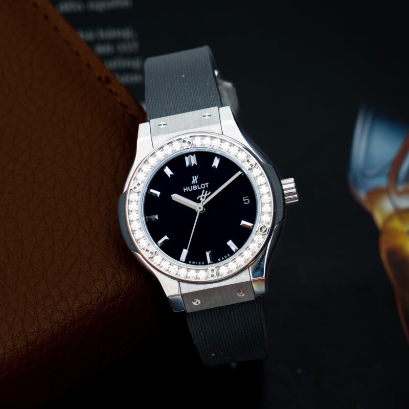 Đồng Hồ HUBLOT CLASSIC FUSION TITANIUM DIAMONDS 33MM Cũ Chính Hãng