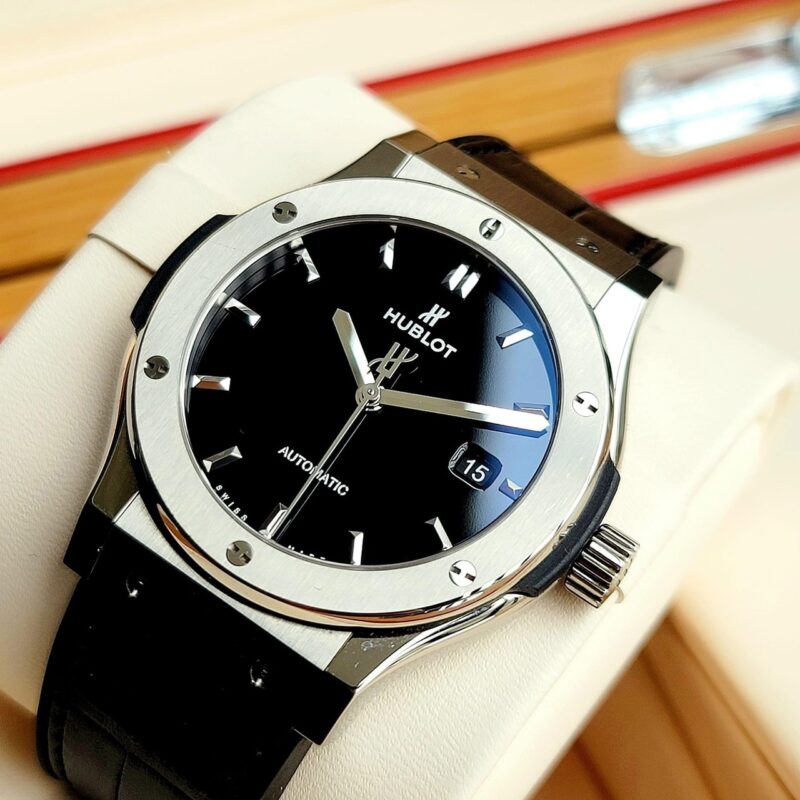 Đồng Hồ Hublot Classic Fusion Black Dial ref : 542.NX.1171.LR Cũ