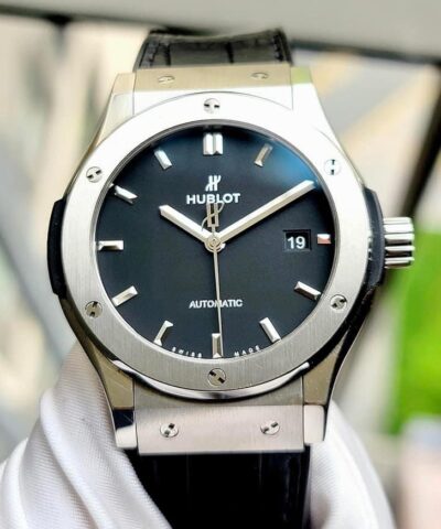 Đồng Hồ Hublot Classic Fusion Black Dial ref : 542.NX.1171.LR Cũ