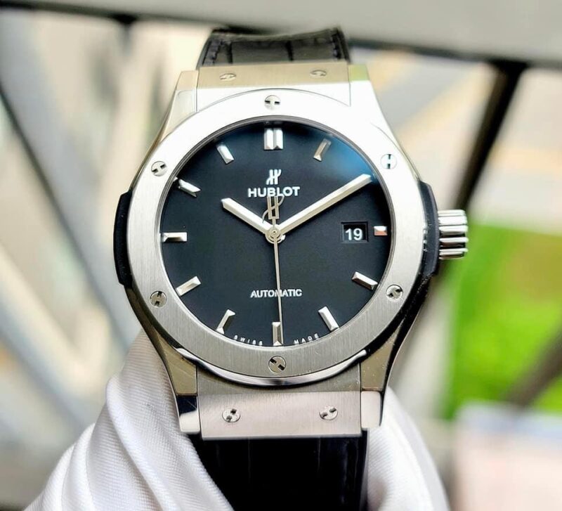 Đồng Hồ Hublot Classic Fusion Black Dial ref : 542.NX.1171.LR Cũ