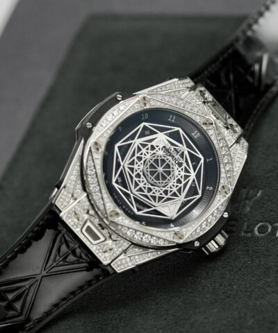 Đồng Hồ Hublot Big Bang Sangbleu Diamond Pave 465.SS.1117.VR.1704.MXM18 Cũ