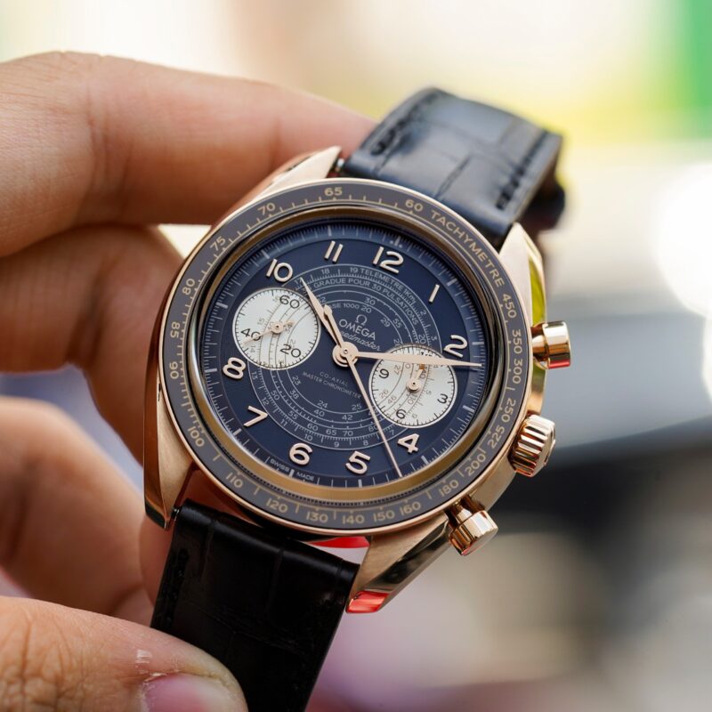 Đồng Hồ Omega Speedmaster Chronoscope Bronze Gold Co-Axial Master Chronometer Chronograph 329.92.43.51.10.001 32992435110001 Cũ