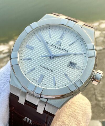 Đồng Hồ Maurice Lacroix  AI6008-SS001-130-1 Cũ