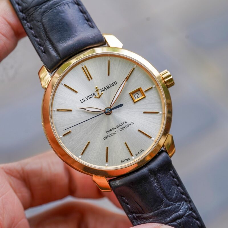 Đồng Hồ ULYSSE NARDIN San Marco Classico Silver Dial 18kt Rose Gold Brown  8156-111-2/90 Cũ