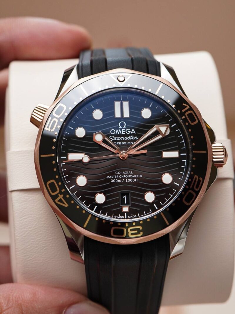 Đồng Hồ Omega Seamaster Diver 300 Co-Axial Master Chronometer 210.22.42.20.01.002 Cũ