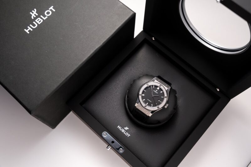 Đồng hồ Hublot Classic fusion 42mm Cũ