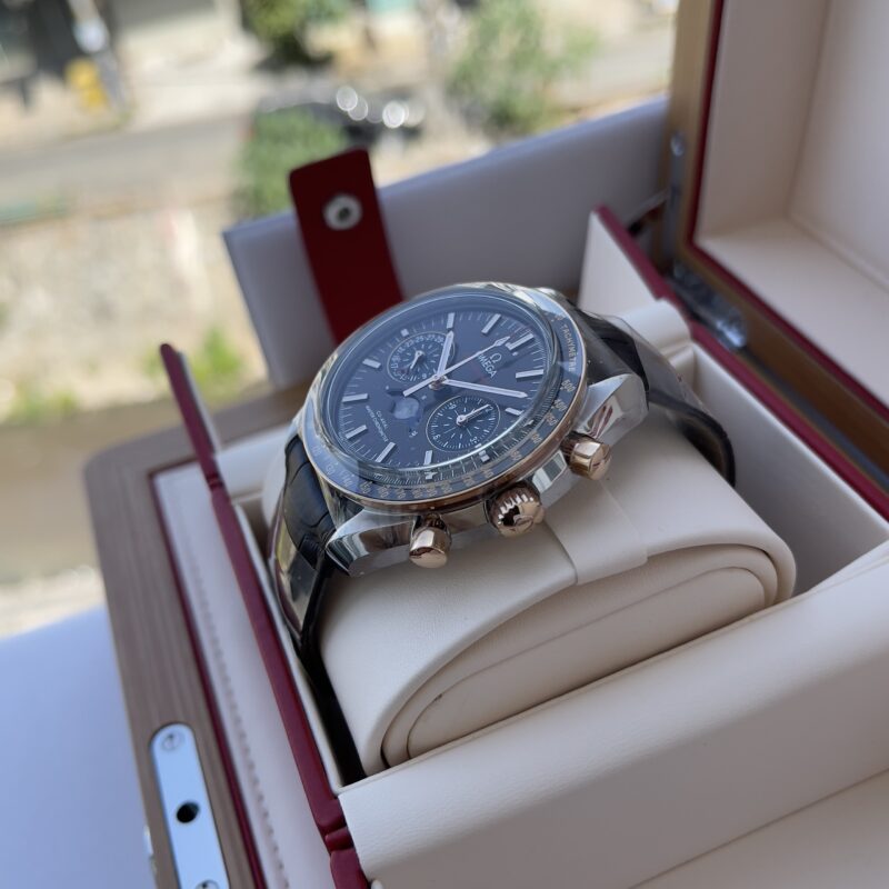 Đồng Hồ OMEGA MOONPHASE CO‑AXIAL MASTER MOONPHASE 304.23.44.52.13.001 Cũ